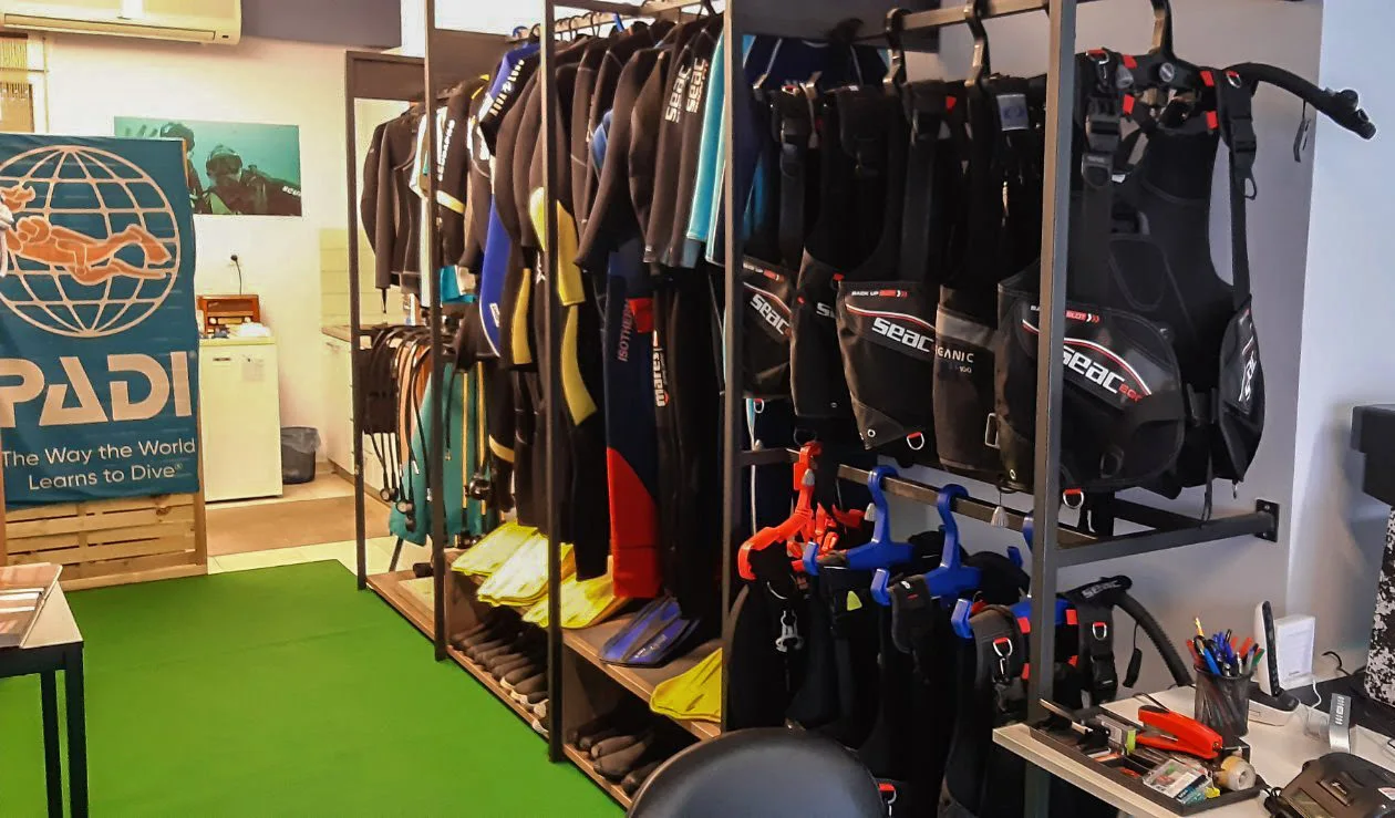dive-center-image-1